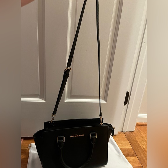 Authentic Black Michael Kors Tote - Picture 3 of 8
